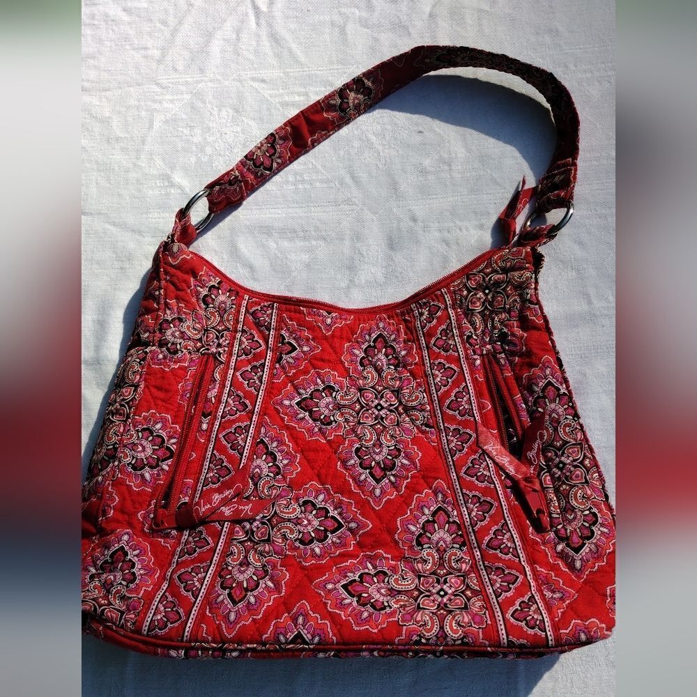 Vera Bradley Lisa B Hobo in Frankly Scarlet